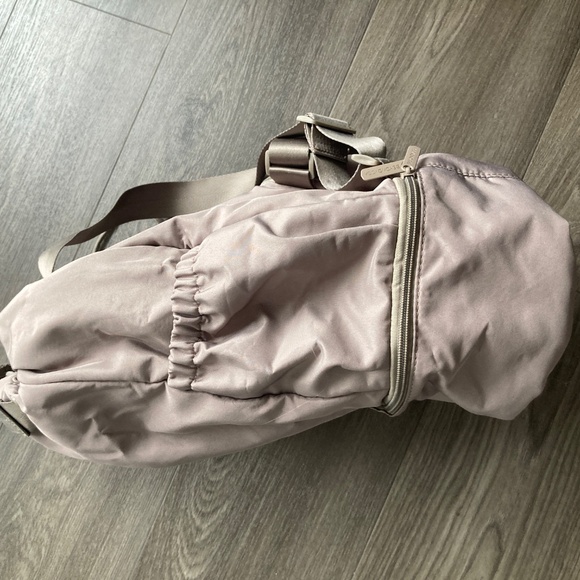 Beyond yoga backpack - Like new - Picture 6 of 8